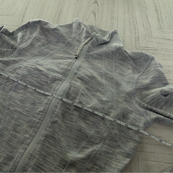 Lululemon Define Jacket Size 8 - Picture 5 of 13